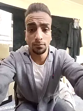Snapshot of highguy chatting on December 25, 7:14 am highguy online show from December 25, 7:14 am