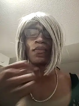 OGJackietheSilverFox online show from November 28, 12:22 am