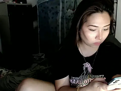 urqueendominant online show from December 18, 5:01 am