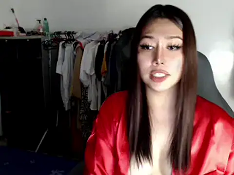 Snapshot of urqueendominant chatting on March 3, 8:30 am urqueendominant online show from March 3, 8:30 am