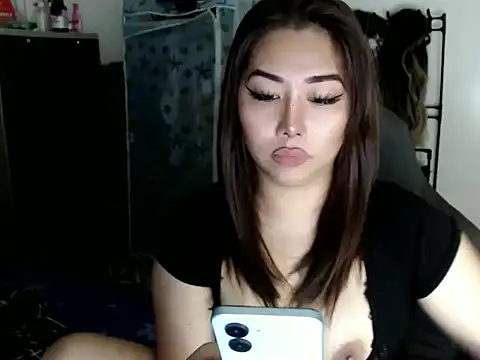 Snapshot of urqueendominant chatting on October 8, 4:58 am urqueendominant online show from October 8, 4:58 am