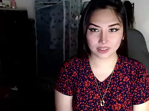 Snapshot of urqueendominant chatting on September 25, 3:56 am urqueendominant online show from September 25, 3:56 am