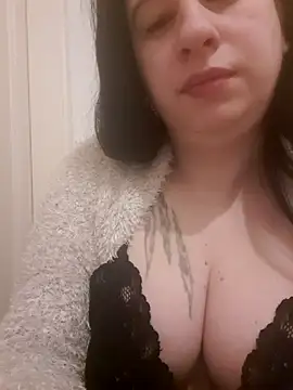 Snapshot of Tinka-Bella-Privat chatting on April 28, 4:06 am Tinka-Bella-Privat online show from April 28, 4:06 am