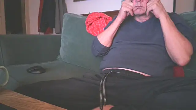 GorgeousMarketer online show from October 12, 4:47 am