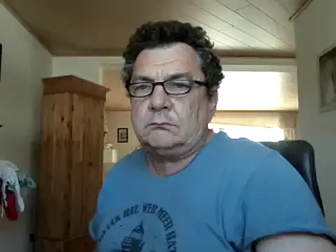 Nobbie444 online show from April 28, 1:37 pm