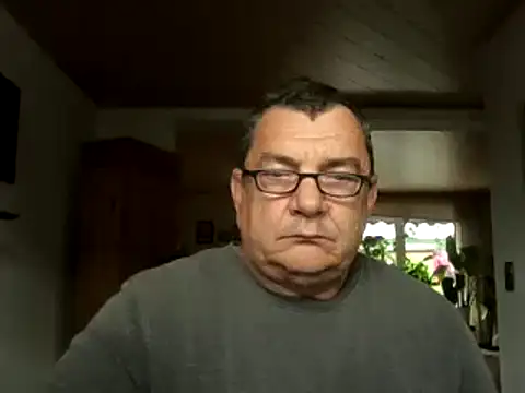Snapshot of Nobbie444 chatting on June 15, 9:09 am Nobbie444 online show from June 15, 9:09 am