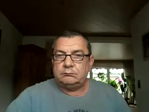 Snapshot of Nobbie444 chatting on June 11, 12:24 pm Nobbie444 online show from June 11, 12:24 pm
