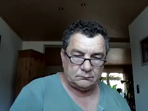 Snapshot of Nobbie444 chatting on July 15, 12:45 pm Nobbie444 online show from July 15, 12:45 pm