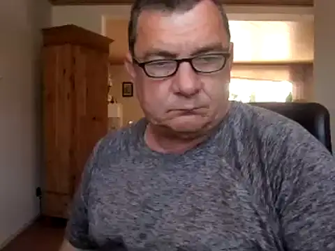 Nobbie444 online show from May 28, 12:22 pm