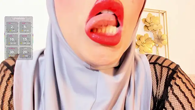 Snapshot of hanajameela chatting on June 6, 11:59 am hanajameela online show from June 6, 11:59 am