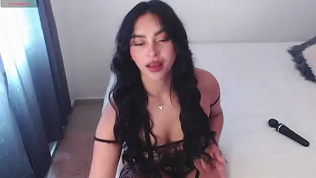 Melaniie01 online show from February 3, 9:42 pm