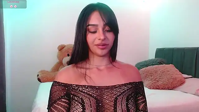 Melaniie01 online show from December 17, 10:26 pm