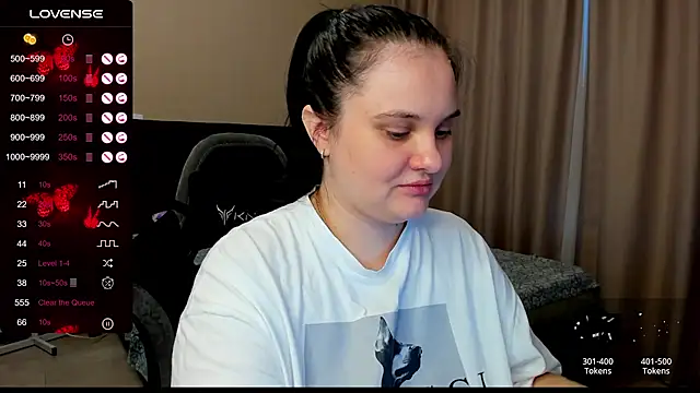 Snapshot of AlanaBrox chatting on October 27, 12:17 pm AlanaBrox online show from October 27, 12:17 pm