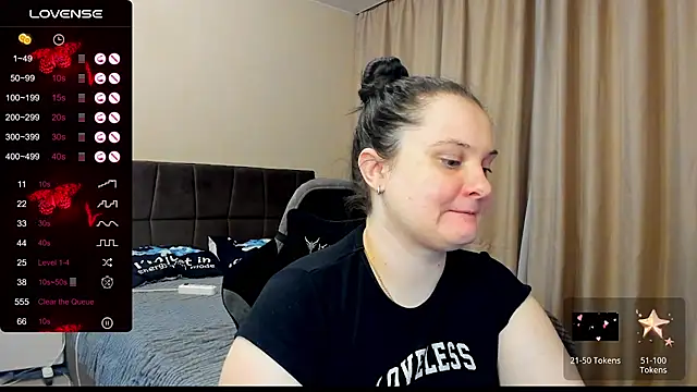 Snapshot of AlanaBrox chatting on November 14, 11:19 pm AlanaBrox online show from November 14, 11:19 pm