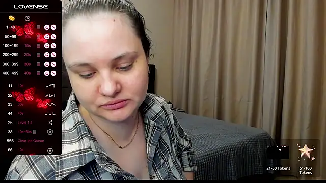 Snapshot of AlanaBrox chatting on November 24, 2:39 pm AlanaBrox online show from November 24, 2:39 pm