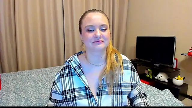 Snapshot of AlanaBrox chatting on December 3, 11:18 pm AlanaBrox online show from December 3, 11:18 pm