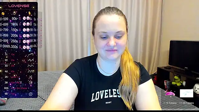 Snapshot of AlanaBrox chatting on February 5, 11:12 am AlanaBrox online show from February 5, 11:12 am