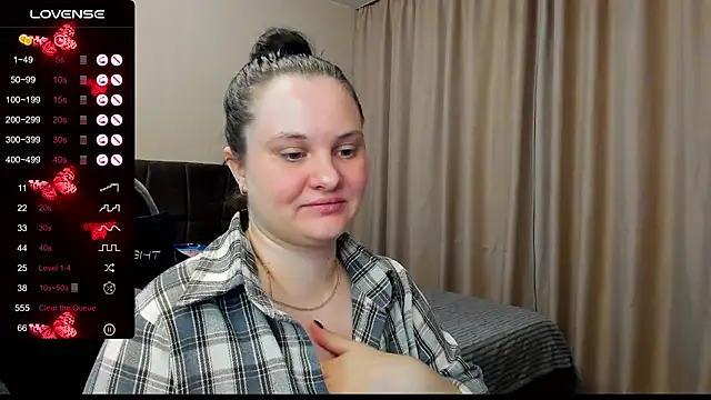 Snapshot of AlanaBrox chatting on November 28, 11:38 pm AlanaBrox online show from November 28, 11:38 pm