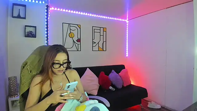 kay marie online show from February 10, 12:19 am