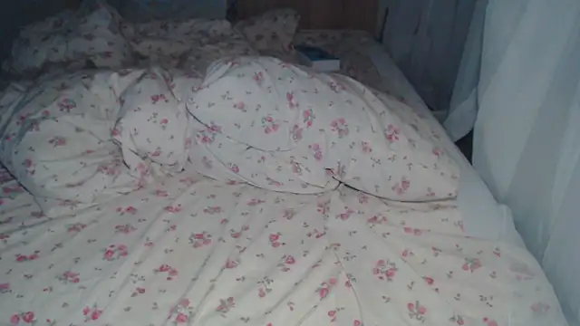 LoraPreston online show from March 22, 8:10 pm