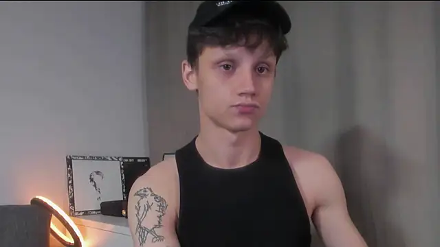 Nicky neal online show from December 3, 1:36 am