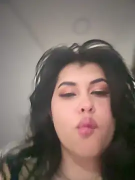 Snapshot of Alyaa_s chatting on October 3, 10:55 pm Alyaa s online show from October 3, 10:55 pm