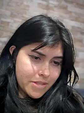 Alyaa s online show from October 25, 4:44 am