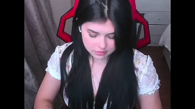 Snapshot of Alyaa_s chatting on February 12, 9:03 pm Alyaa s online show from February 12, 9:03 pm