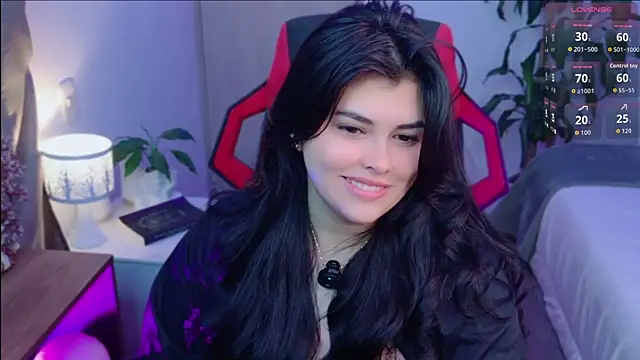 Alyaa s online show from April 15, 1:00 am