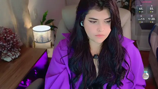 Alyaa s online show from June 10, 1:56 pm