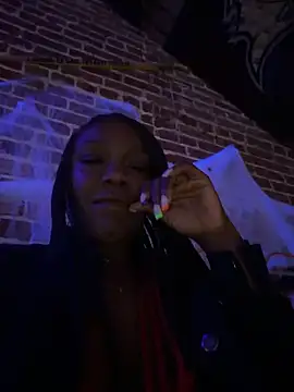 Snapshot of TilaTotti chatting on October 30, 2:21 am TilaTotti online show from October 30, 2:21 am