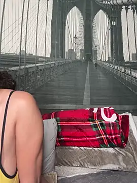 Snapshot of TilaTotti chatting on February 20, 1:03 am TilaTotti online show from February 20, 1:03 am