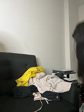 Snapshot of TilaTotti chatting on March 7, 9:51 am TilaTotti online show from March 7, 9:51 am