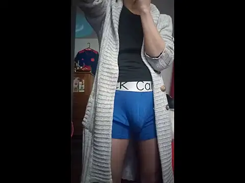 Snapshot of ALBEIROFOOTBALL1992 chatting on November 23, 2:43 am ALBEIROFOOTBALL1992 online show from November 23, 2:43 am