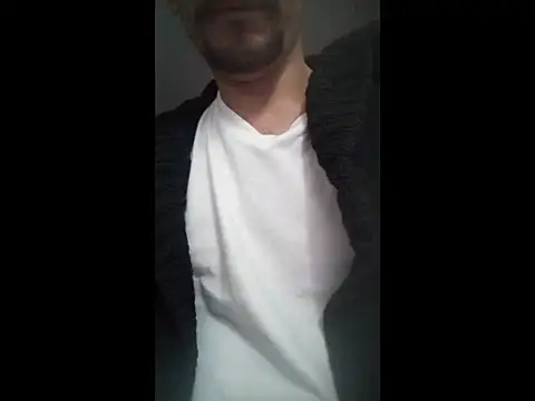 Snapshot of ALBEIROFOOTBALL1992 chatting on November 9, 5:00 am ALBEIROFOOTBALL1992 online show from November 9, 5:00 am