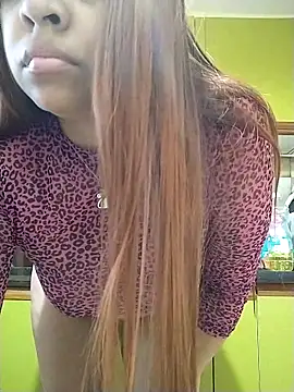 Snapshot of sasha_hot98 chatting on November 15, 5:28 pm sasha hot98 online show from November 15, 5:28 pm