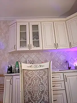 mom4you online show from April 18, 9:33 am