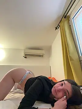 DoriDeluxe66 online show from February 9, 1:53 pm