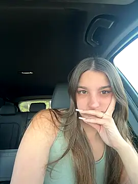 DoriDeluxe66 online show from September 23, 8:54 am