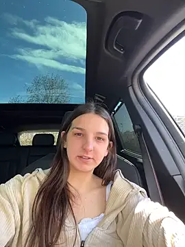 DoriDeluxe66 online show from March 10, 1:43 pm