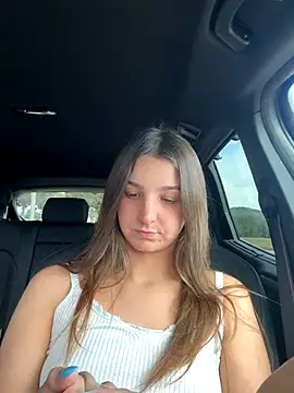 DoriDeluxe66 online show from October 12, 12:17 pm