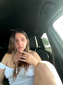 DoriDeluxe66 online show from September 17, 7:32 am