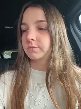 DoriDeluxe66 online show from October 11, 7:53 am