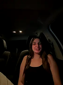 DoriDeluxe66 online show from November 18, 11:15 pm