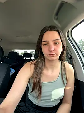 DoriDeluxe66 online show from November 20, 9:54 am