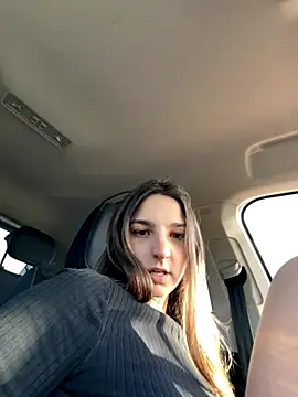 DoriDeluxe66 online show from November 28, 2:17 pm