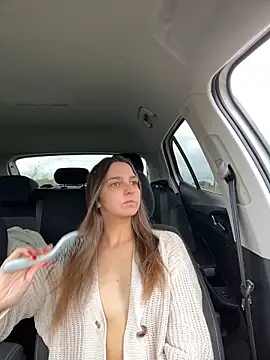 DoriDeluxe66 online show from November 16, 10:42 am