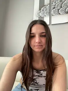 DoriDeluxe66 online show from March 12, 2:23 pm