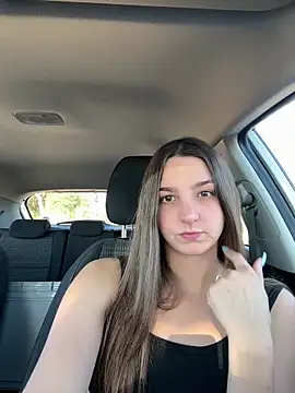 DoriDeluxe66 online show from October 27, 8:26 am