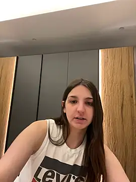 DoriDeluxe66 online show from March 9, 7:26 pm